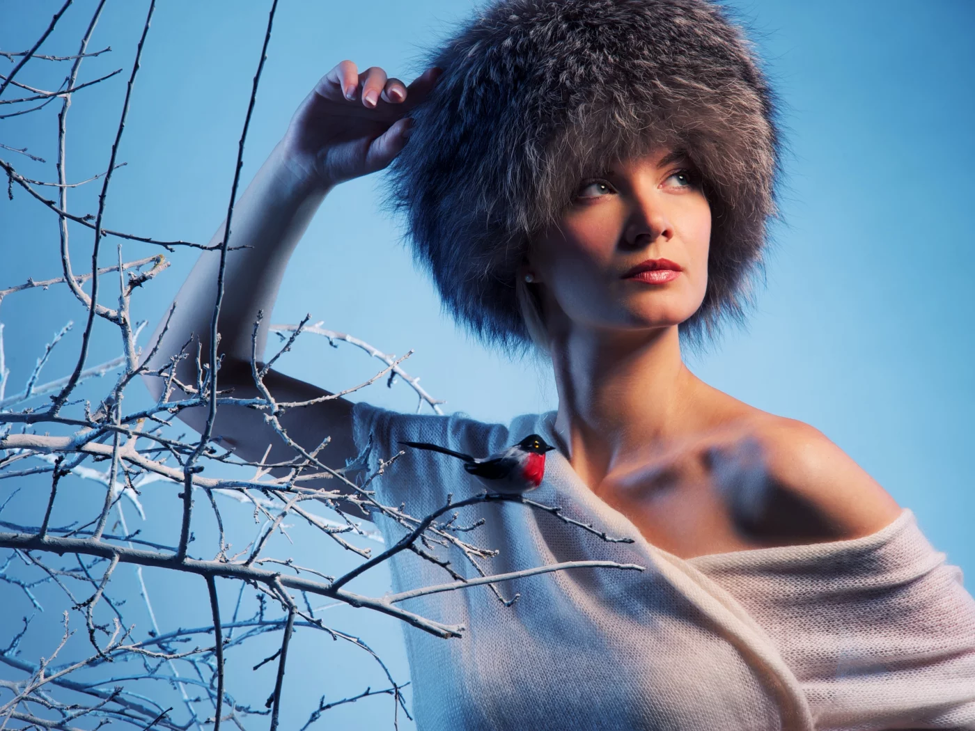 fashion, девушка, ветки, взгляд, шапка