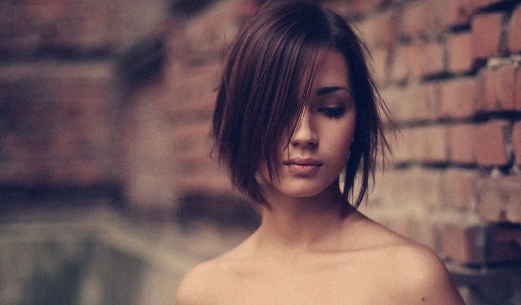portraits, models, upscaled, brunettes, badquality, 