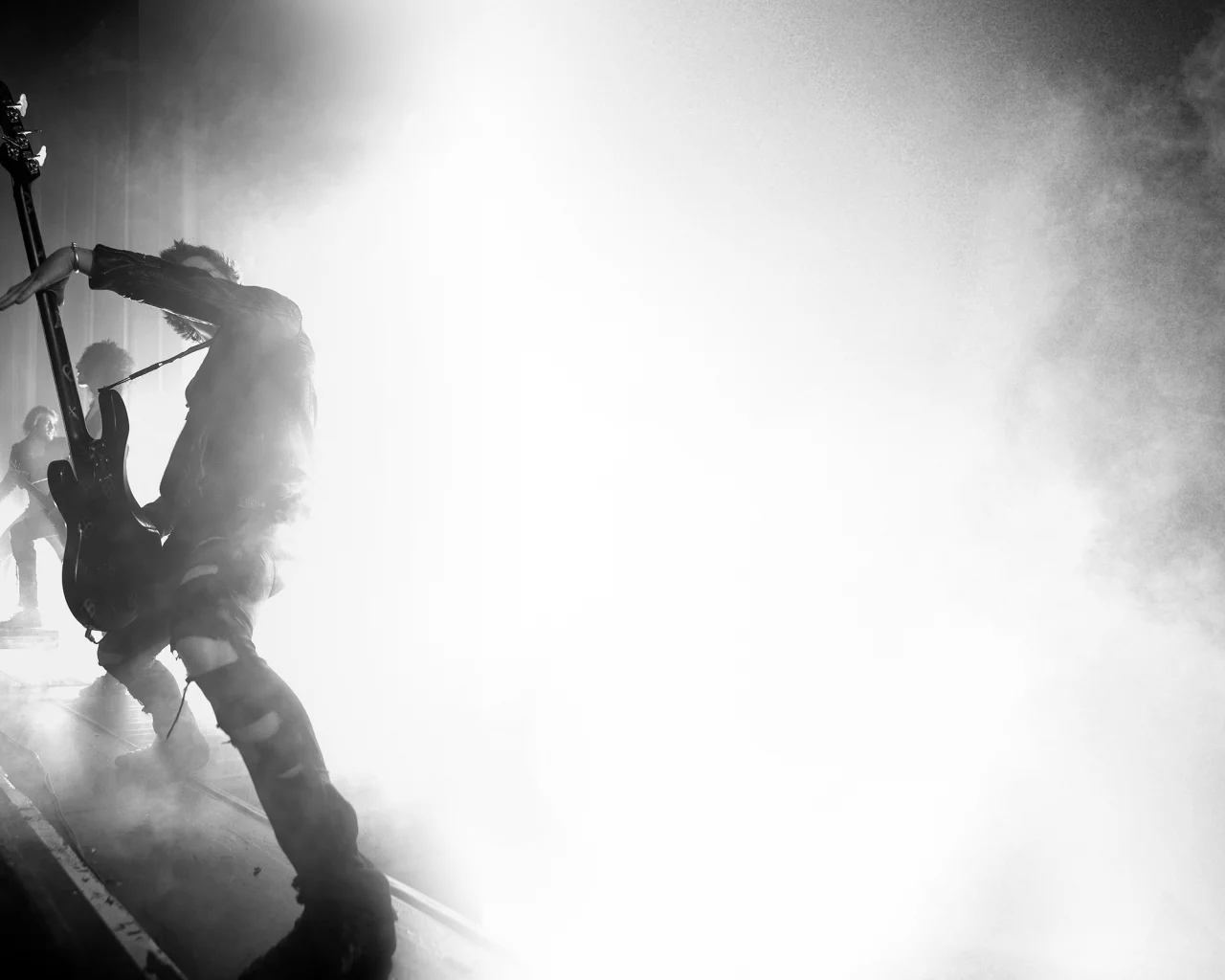Asking Alexandria, smoke, Foggy, bass, дым, asking alexandria, туман, AskingAlexandria, туманный, fog, concert, guitars, бас, дымный, концерт, smokey, гитара
