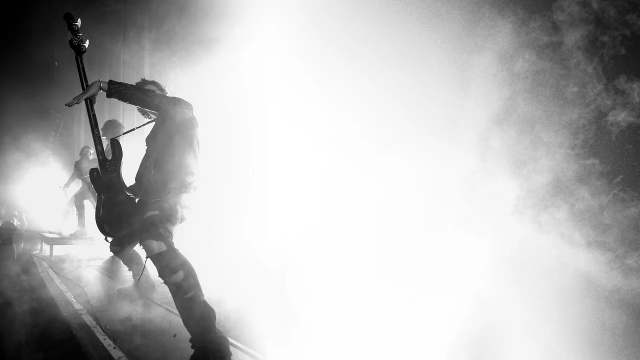 Asking Alexandria, smoke, Foggy, bass, дым, asking alexandria, туман, AskingAlexandria, туманный, fog, concert, guitars, бас, дымный, концерт, smokey, гитара