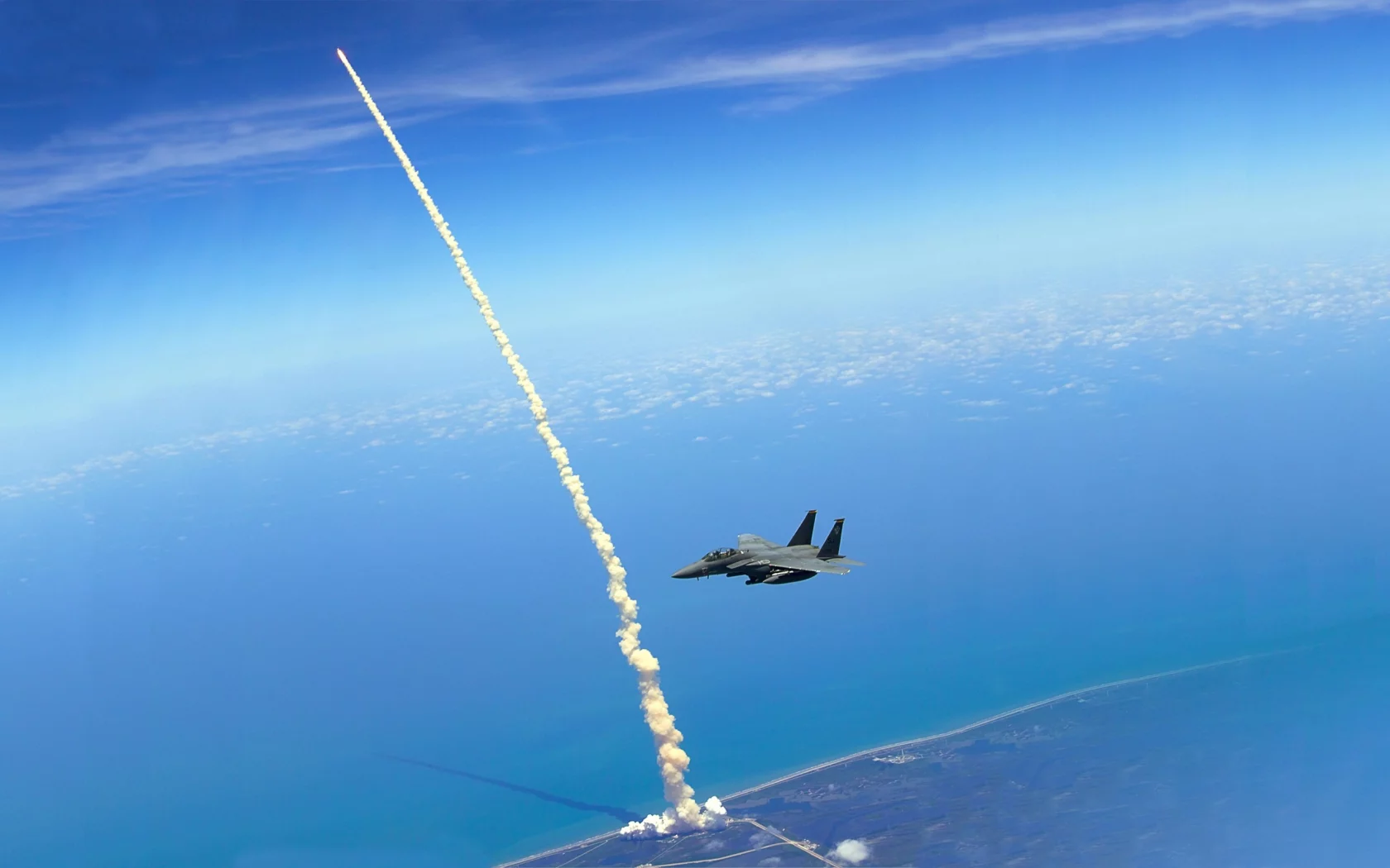 синий, eagles, outer space, jet aircraft, NASA, F-15 Eagle, военная, strike eagle, космос, military, F -15 Eagle, орлы, blue, Strike Eagle, реактивные самолеты
