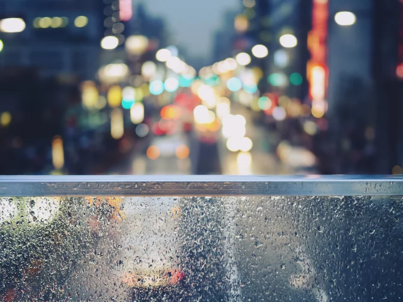 Tokyo, городские пейзажи, не в фокусе, curb, out of focus, ситилайтах, streets, обуздать, cityscapes, фонари, water drops, citylights, Токио, lights, colors, цвета, улицы, капли воды