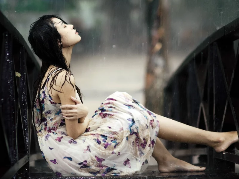 , women, Asians, dress, rain, wet