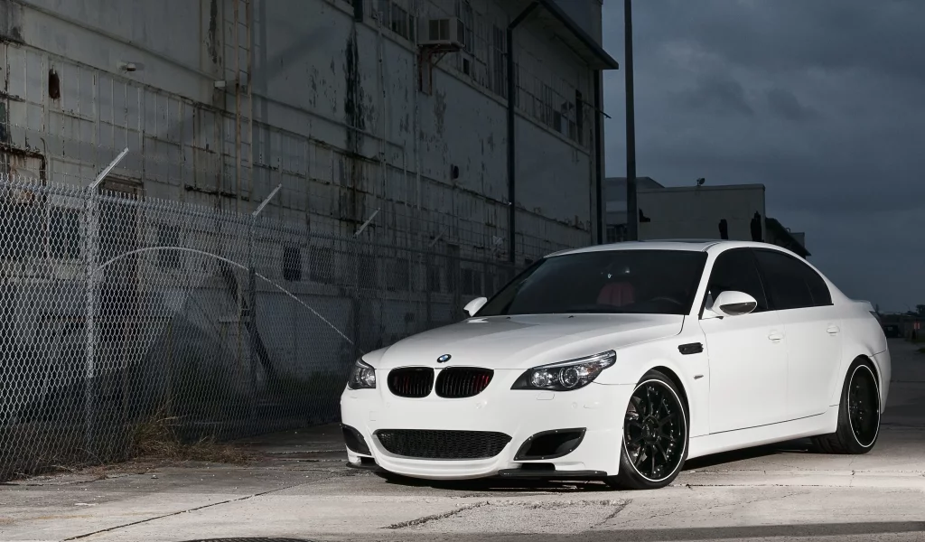 m5, e60, бмв, white, Bmw, забор, решётка, белый