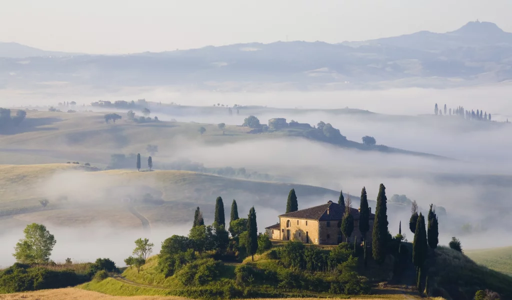 природа, Утро, пейзаж, поля, туман, дома, toscana, холмы