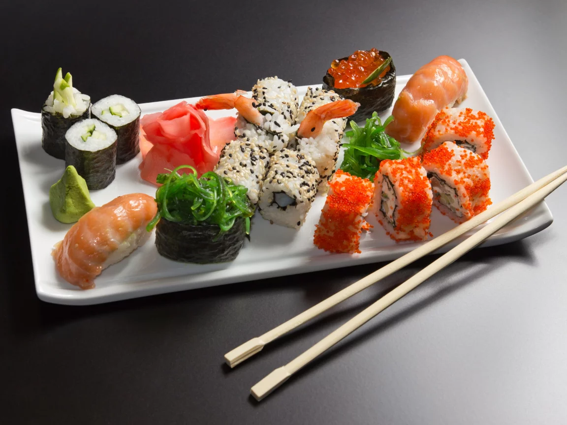 роллы, палочки, морепродукты, тарелка, Суши
