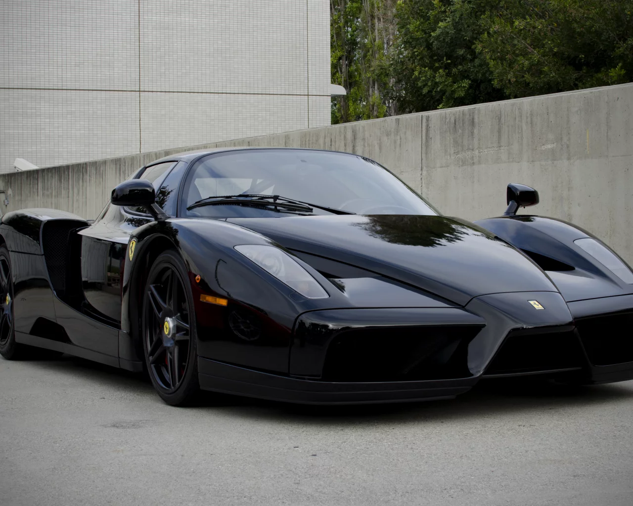 энцо, вид спереди, black, Ferrari, enzo, чёрный, феррари, здание