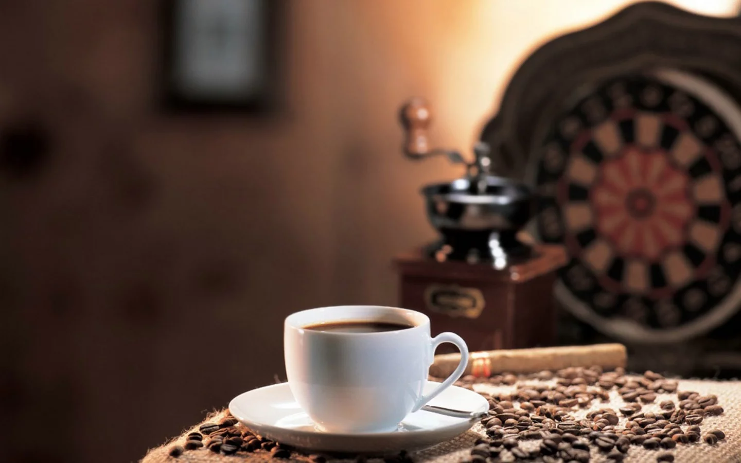darts, coffee cups, кофейные чашки, coffee beans, Номер, room, дартс, кофе в зернах