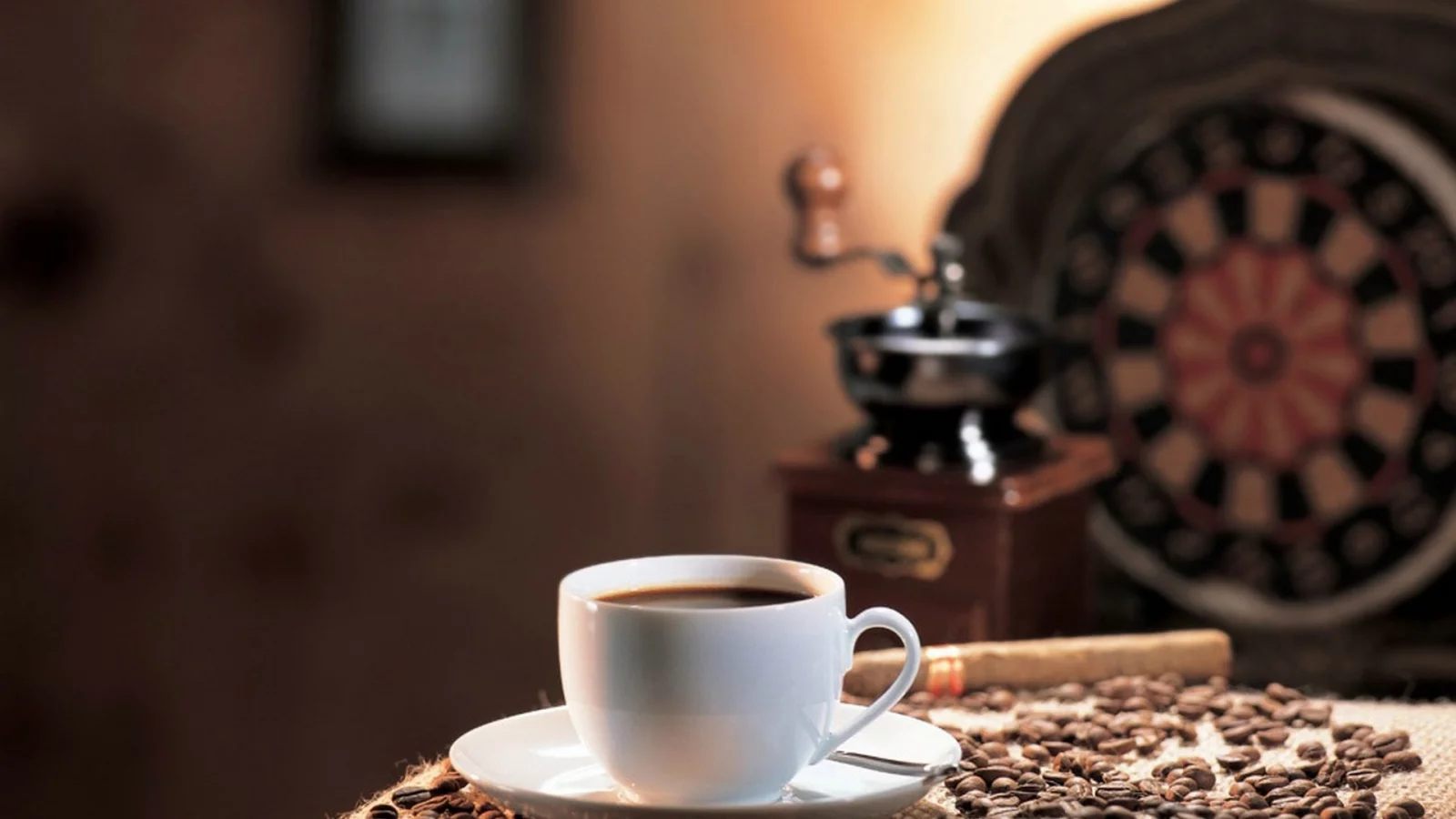 darts, coffee cups, кофейные чашки, coffee beans, Номер, room, дартс, кофе в зернах
