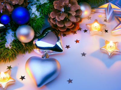 шишки, Новый год, шары, свечи, елочные украшения