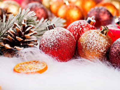 новый год, зима, фрукты, Праздник, снег, шары, шишки