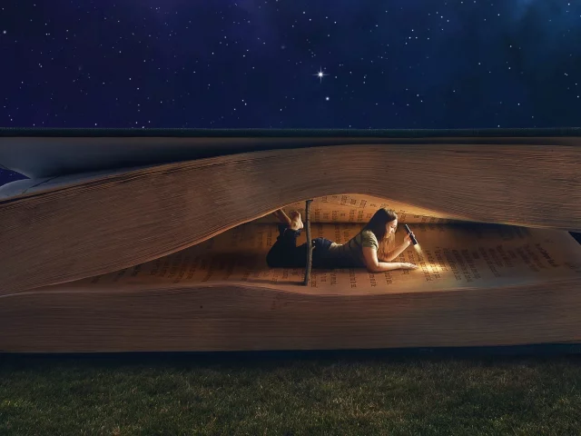 Девушка, фонарь, чтение, лежа, коллаж, книга, темно