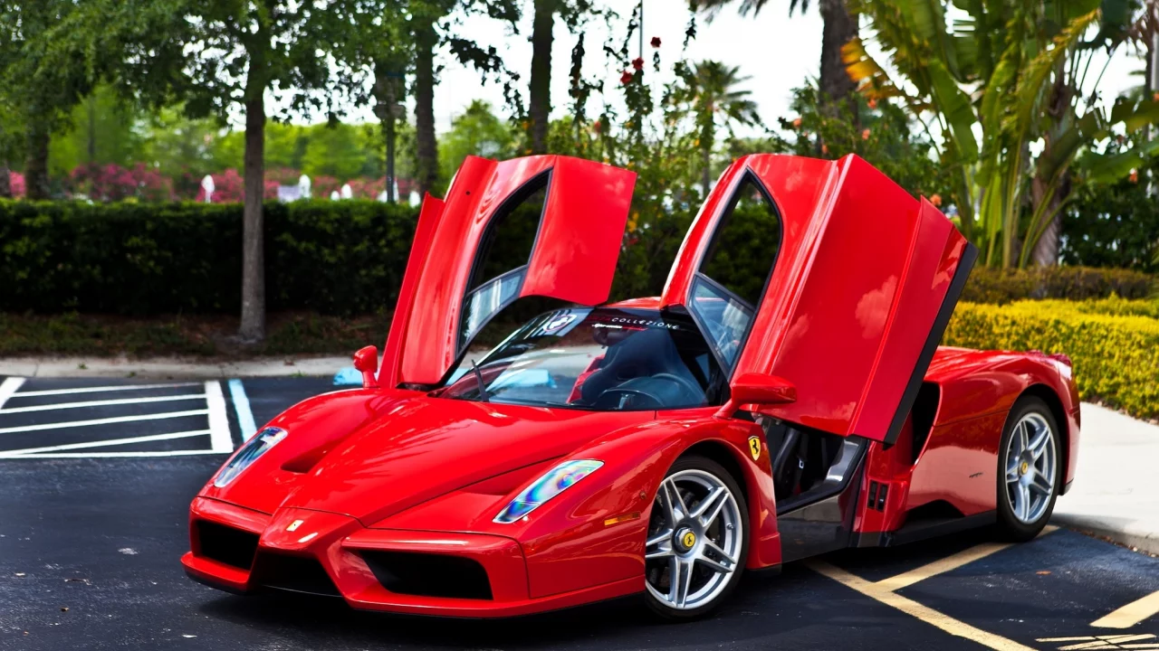 Ferrari, красный, red, trees, parking, феррари, энцо, enzo, вид спереди