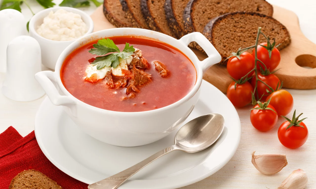 сметана, мясо, ржаной, чеснок, хлеб, Борщ, черный