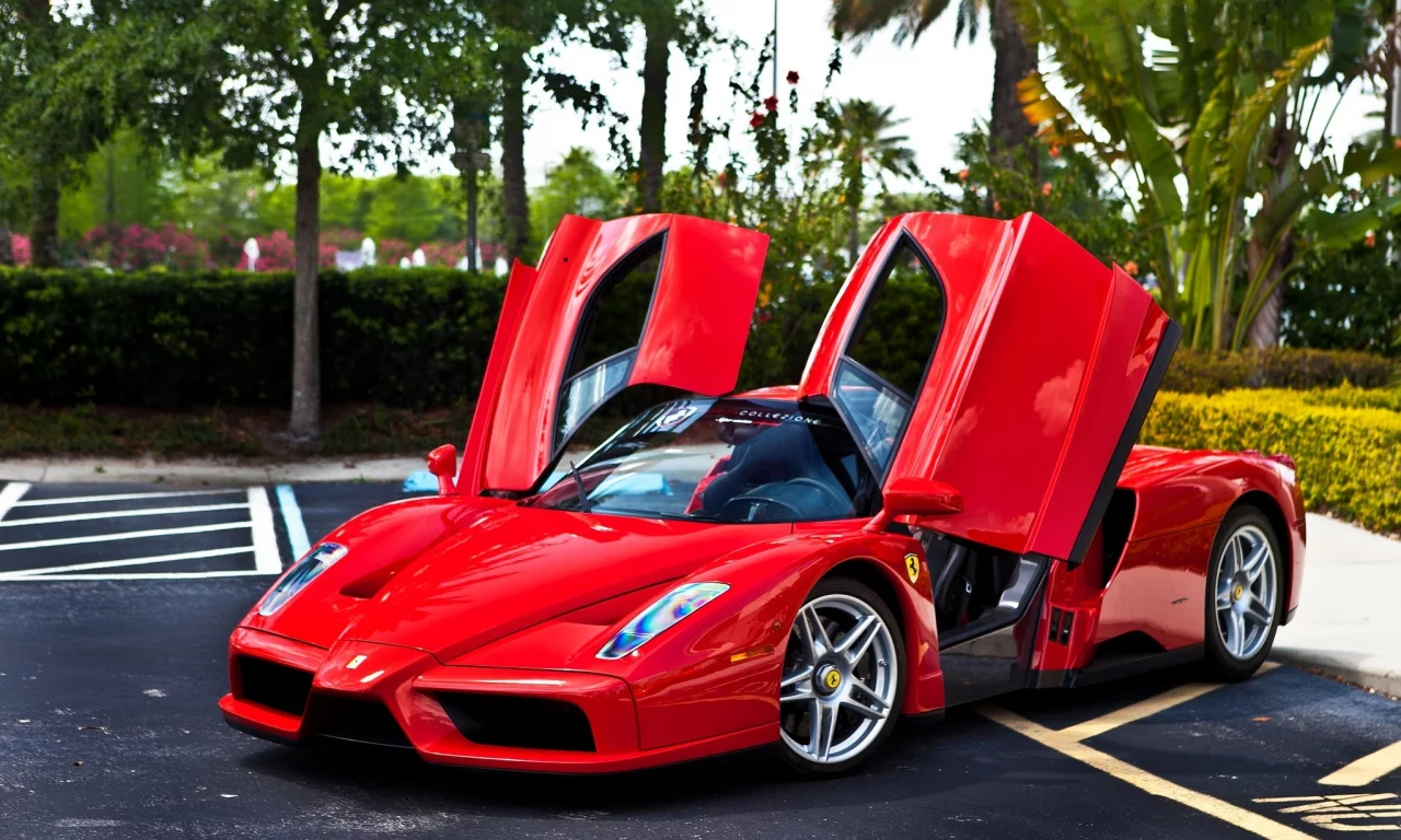 Ferrari, красный, red, trees, parking, феррари, энцо, enzo, вид спереди
