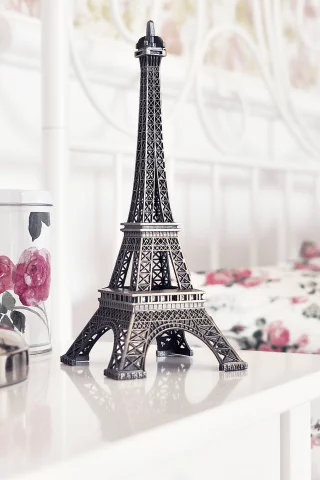 розы, стол, статуэтка, эйфелева башня, La tour eiffel, чашка