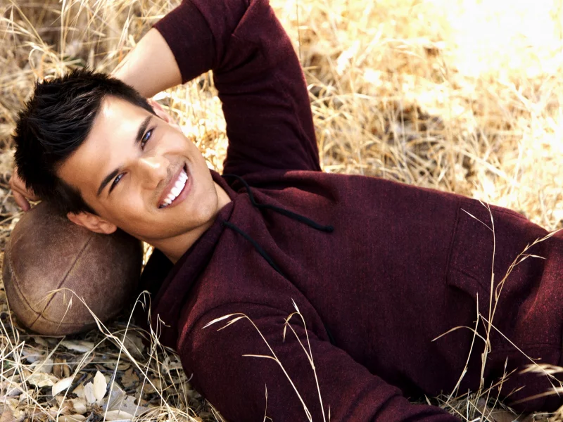 Тейлор лотнер, актер, teylor lautner, улыбка