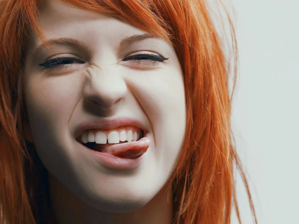 Hayley williams, язык, рожица, певица, рыжая