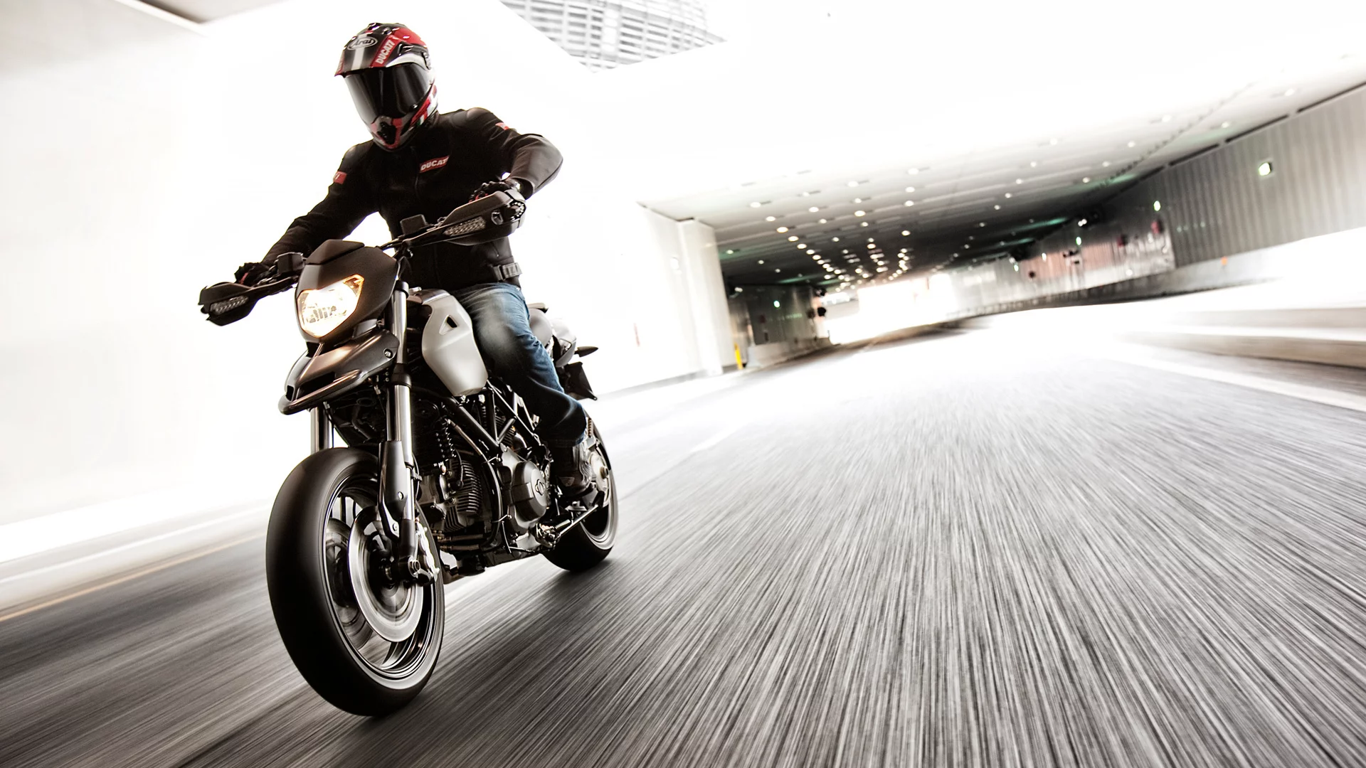 мотоциклист, город, дорога, Ducati, мотоцикл