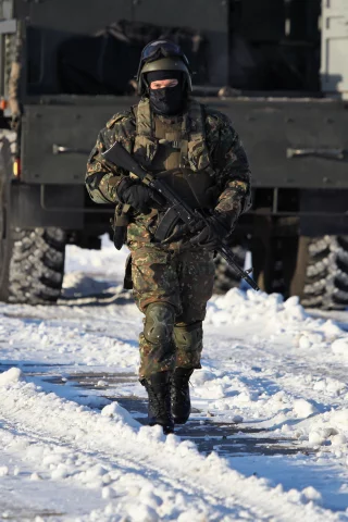 Спецназовец, солдат, боец, урал, снег, рф, мвд, ак, вв