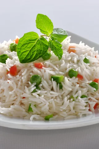 аппетитно, горошек, рис, тарелка, морковь, Стол