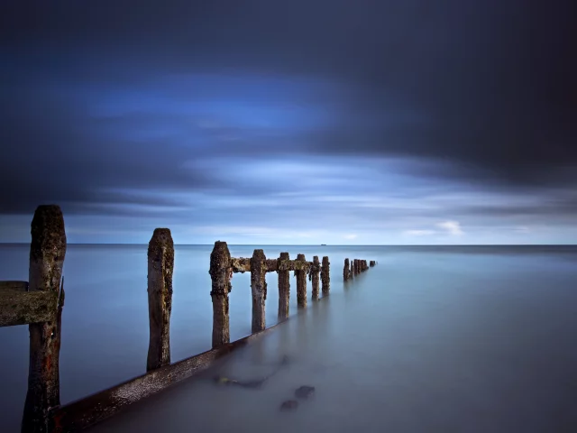 берег, Море, гроза, синева, опоры, тучи, небо