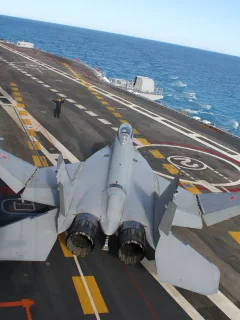 миг-29 куб, Mig-29kub, авианосец, рулежка по взлетке