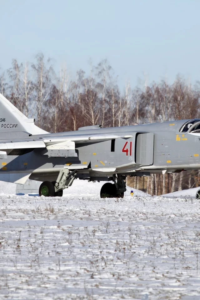 самолет, Су-24, бомбардировщик, взлет, фронтовой
