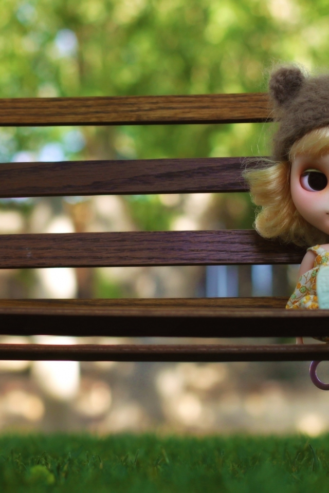кукла, шапка, настроение, блондинка, игрушка, скамейка