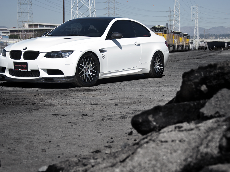 white, e92, небо, wheels, Bmw, бмв, m3, train, поезд, белый, жёлтый