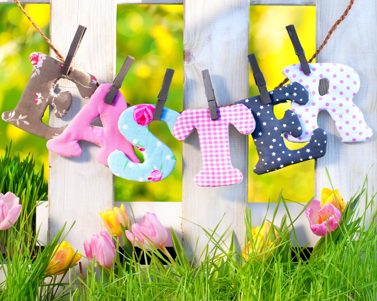 grass, тюльпаны, забор, весна, spring, трава, цветы, fence, nature