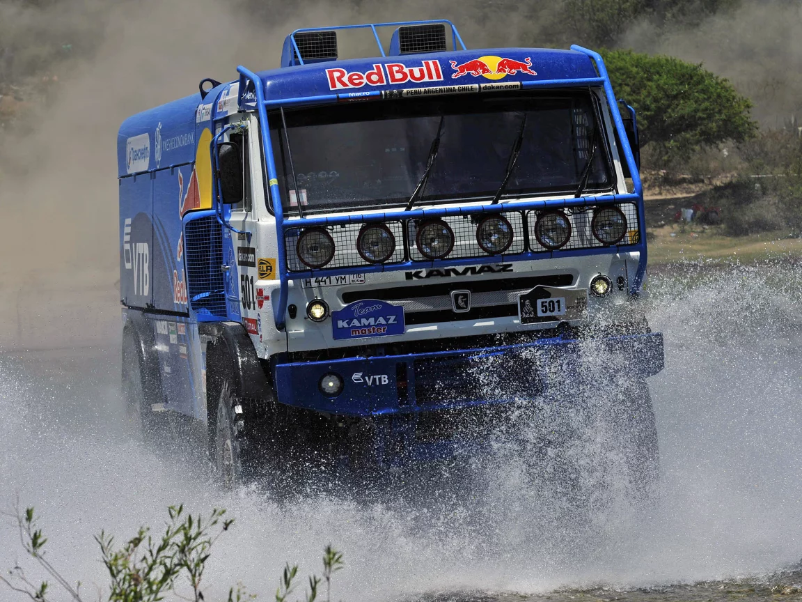 камаз, машина, dakar, kamaz, дакар, синий, вода, red bull, фары, rally