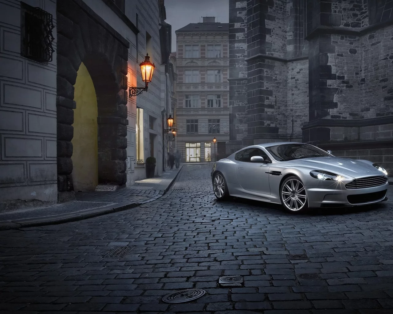 aston martin, вечер, астон мартин, город, улица, dbs, фонарь
