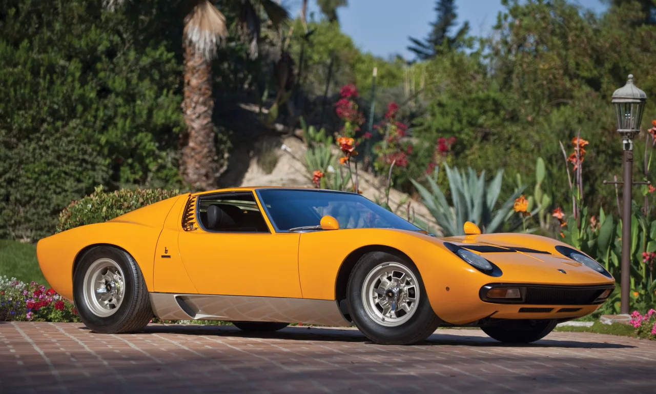 красивая машина, sv, 1971, кусты, lamborghini, передок, цветы, желтый, miura, миура, деревья, сад, ламборгини, p400, суперкар