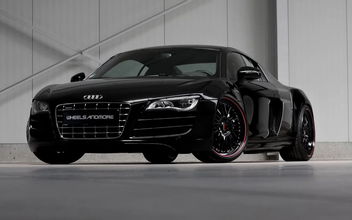 angle, r8, front, black