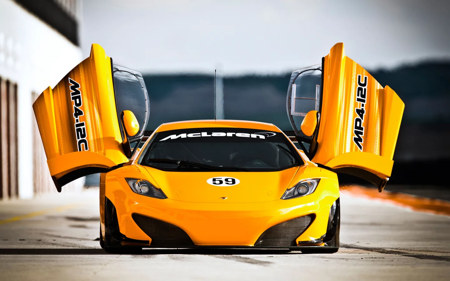 mclaren, мак ларен с машиными, mp4 12c gt3, тачки, двери