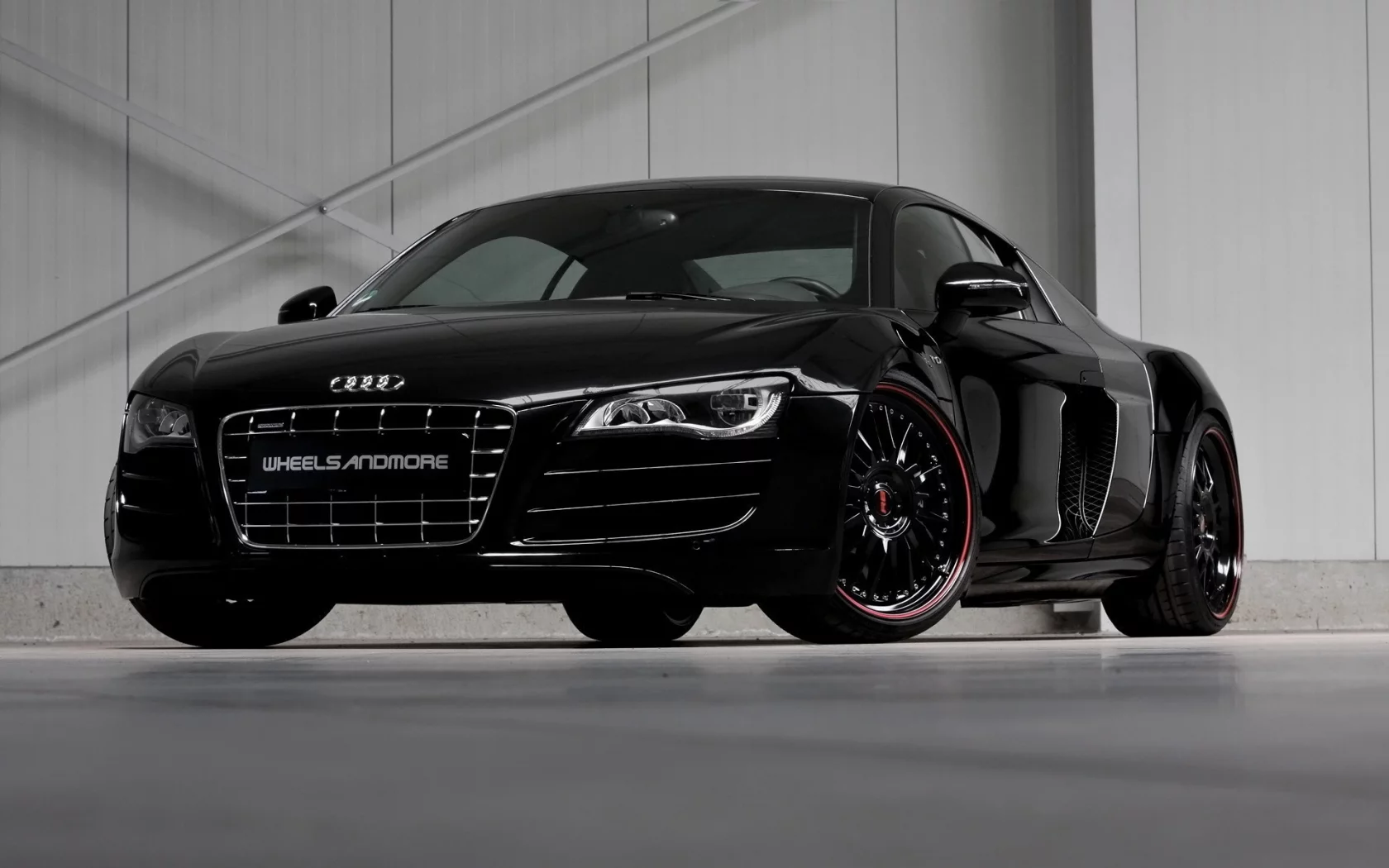 angle, r8, front, black