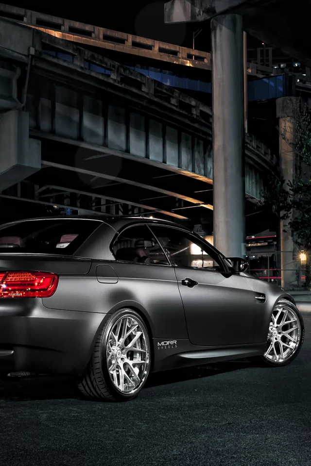 ночь, суперкар, чёрный, фонари, morr, m3, bmw, wheels, м3, задняя часть, бмв, надпис, колонны