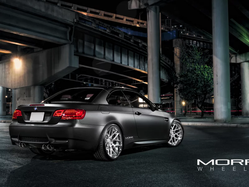 ночь, суперкар, чёрный, фонари, morr, m3, bmw, wheels, м3, задняя часть, бмв, надпис, колонны