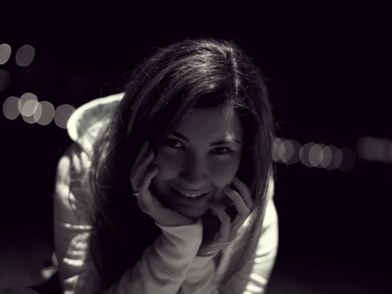 jackie martinez, улыбка, ночь