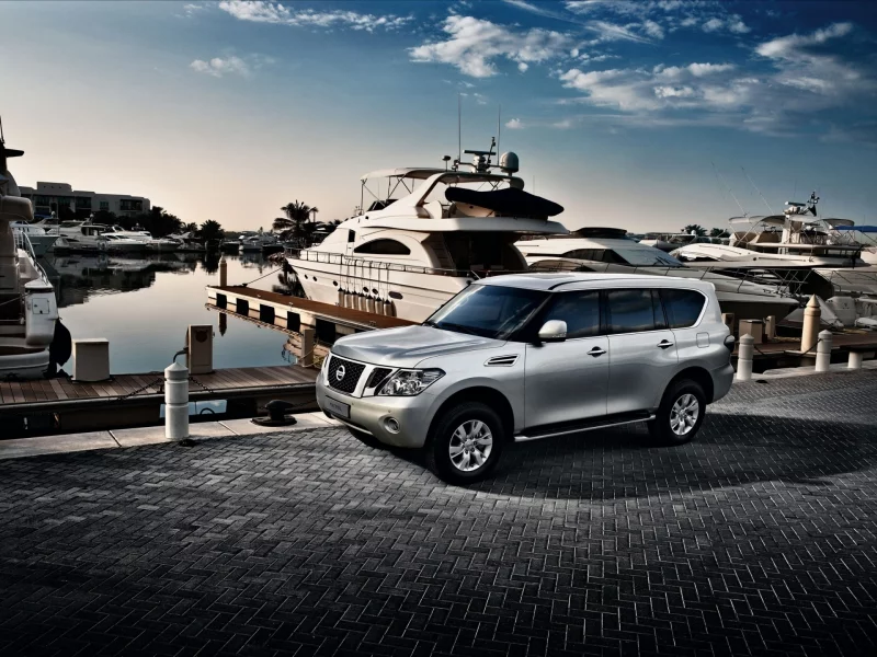 джип, порт, patrol, suv, серебристый, передок, nissan, патрол, облака, внедорожник, ниссан, пристань, небо, причал, яхты