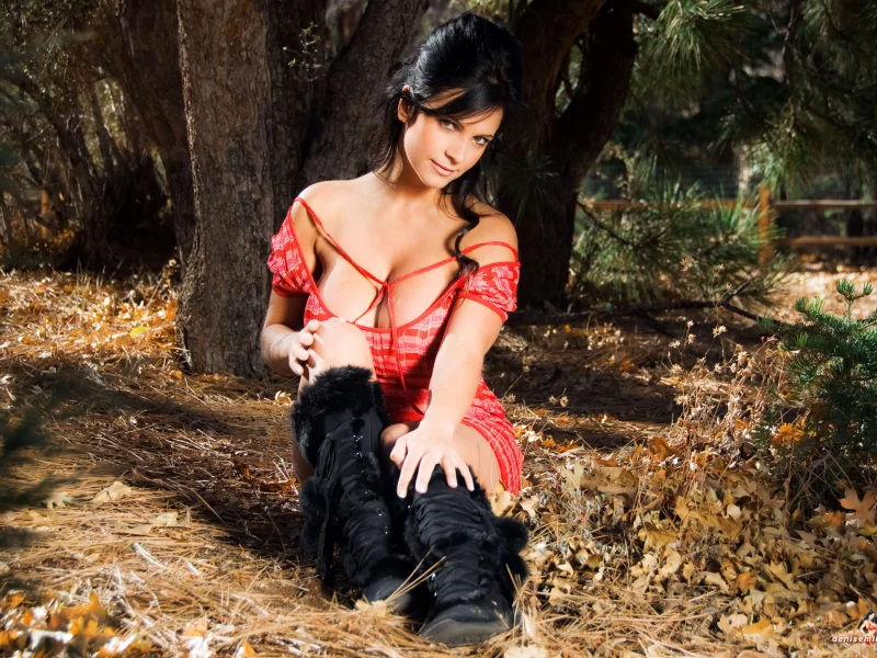 девушка, denise milani, лес, красное платье, красота, грудь