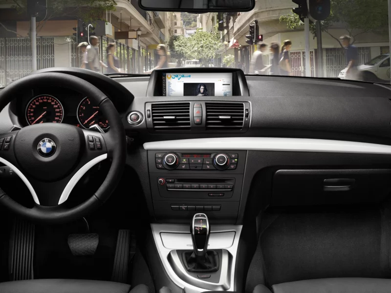bmw, салон, улица, люди