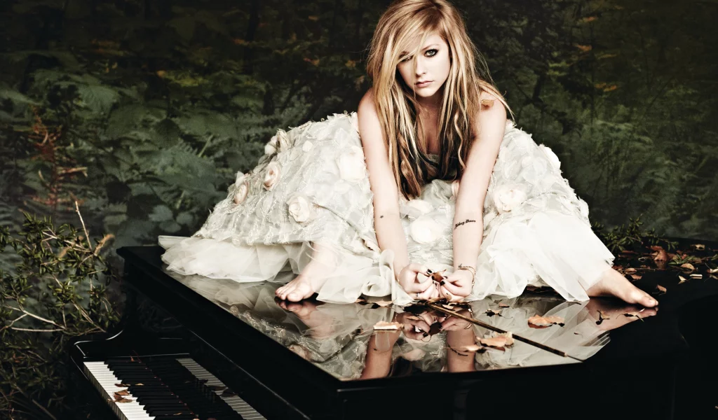 avril lavigne, аврил лавин, goodbye lullaby, пианино