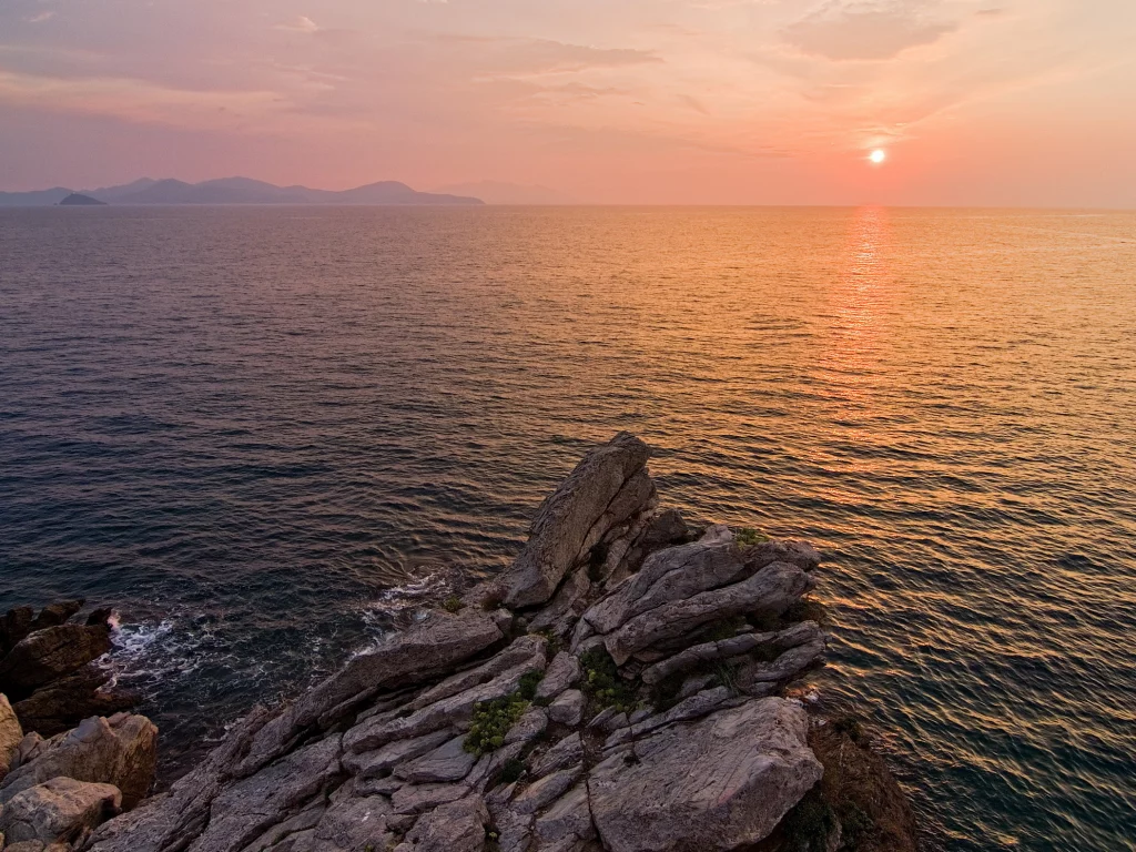 камни, скалы, закат, море, солнце, пейзаж, небо