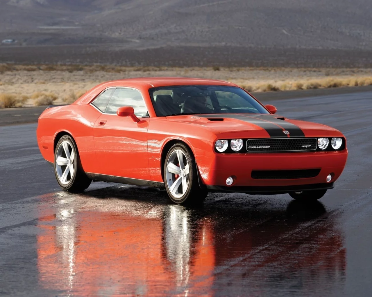 dodge, challenger, разворот, мокрый, асфальт, модель 2008