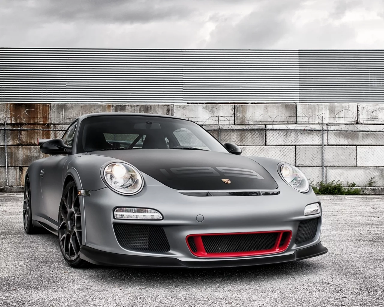 rs, серый, суперкар, забор, гт3, передок, небо, porsche, рс, 911, порше, gt3, колючая проволока