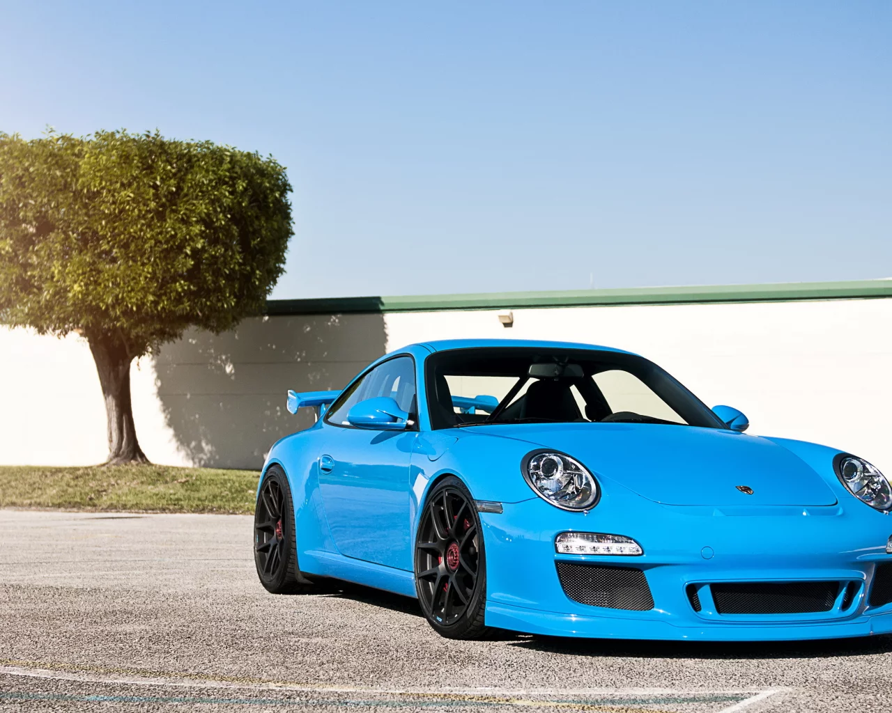 porsche 911 gt3, синий, небо, порше, дерево, забор, порш