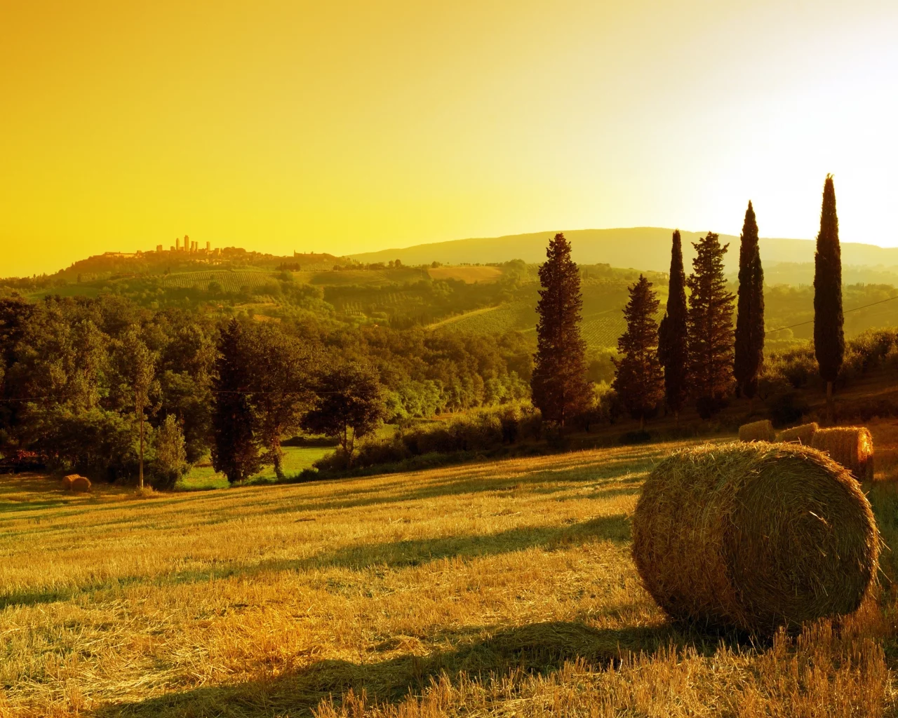деревья, sunset in village, стог, солнце, закат, сено, поле, небо, золотое