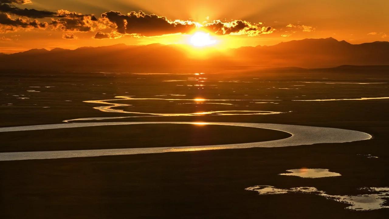 равнина, горы, закат, вода, облака, небо, река, китай